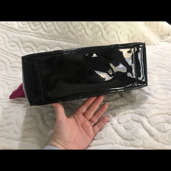 Patent black leather Coach purse - Picture 5 of 10